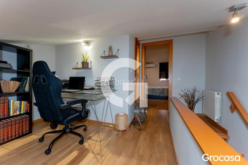 Foto e28415c2-6299-4446-a15d-e7792a87921c. Piso moderno dúplex en La Gavarra, listo para entrar a vivir! en Cornellà de Llobregat