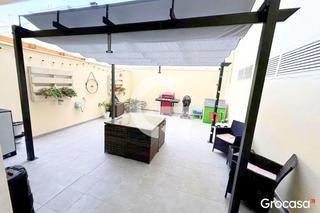 Rez-de-chaussée  Cl ca l'escoda. Luminosa planta baja con gran patio privado en calle escoda   vi