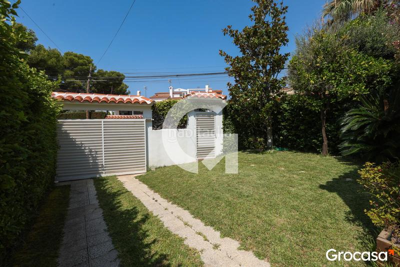 Foto 380abba0-e7c3-49aa-b298-87d111330624. Casa adosada maravillosa casa en Cunit residencial Cunit
