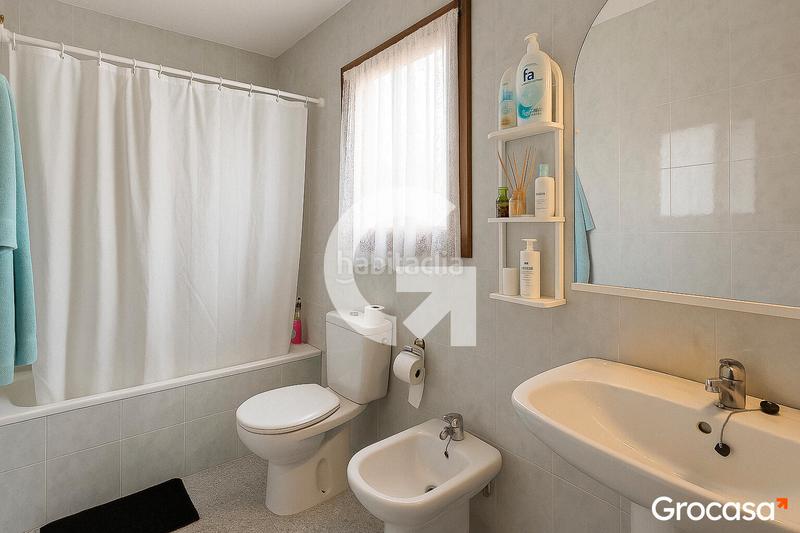 Foto 4cae7202-6dbe-4961-8340-4ca12656e2db. Casa adosada maravillosa casa en Cunit residencial Cunit