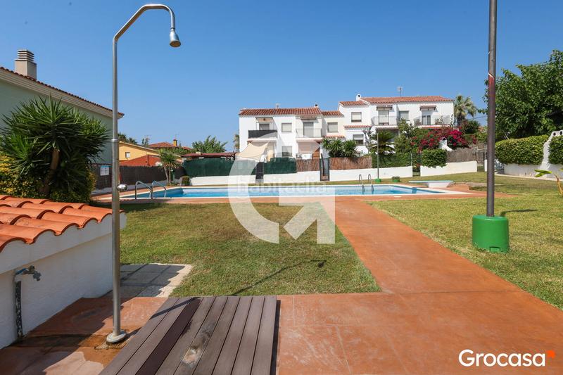 Foto b45f4abc-5b6d-4a65-90e8-6d70abe9f540. Casa adosada maravillosa casa en Cunit residencial Cunit