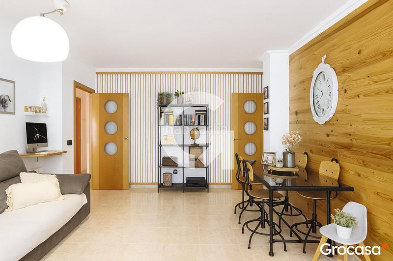 Foto 9e15dde4-7c7f-4e8e-bed4-71b7e52db572. Piso oportunidad en Les Roquetes! piso listo para entrar a vivir con balcón y zona comunitaria. en Sant Pere de Ribes