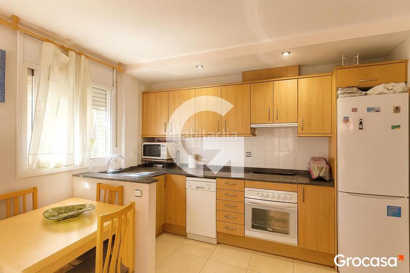 Foto 7608e715-cb0b-402e-84c0-6fdd4bd9b61b. Planta baja  con gran terraza y piscina en Segur de Calafell