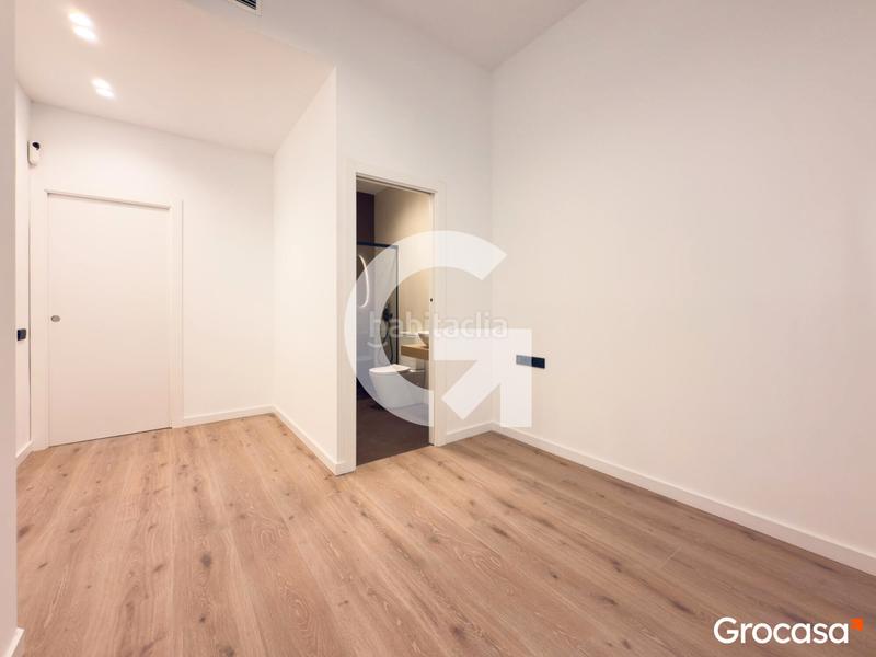 Foto 1c8cbfe0-ee71-4036-9c06-ed03d8746eaa. Piano terra con riscaldamento piscina in Hostafrancs Barcelona