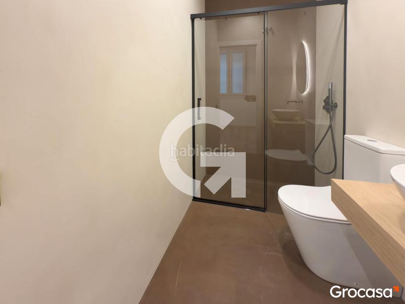 Foto 8be982b0-c4c0-44e9-82ff-6e82dafd2942. Piano terra con riscaldamento piscina in Hostafrancs Barcelona