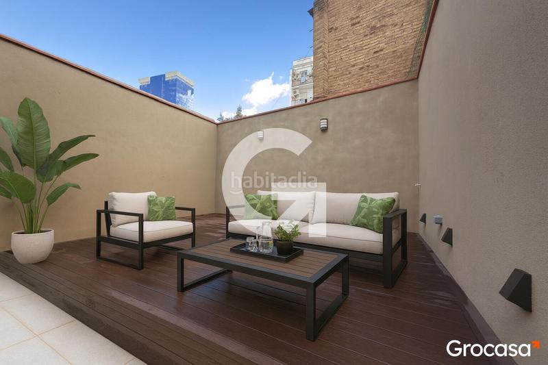 Foto bcc2237f-fdef-4c6b-8282-bfd22ad0ed39. Piano terra con riscaldamento piscina in Hostafrancs Barcelona