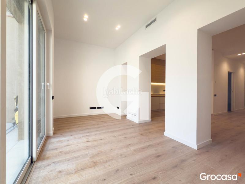 Foto c6a5d850-9864-4583-9e2e-d49a7c650669. Piano terra con riscaldamento piscina in Hostafrancs Barcelona