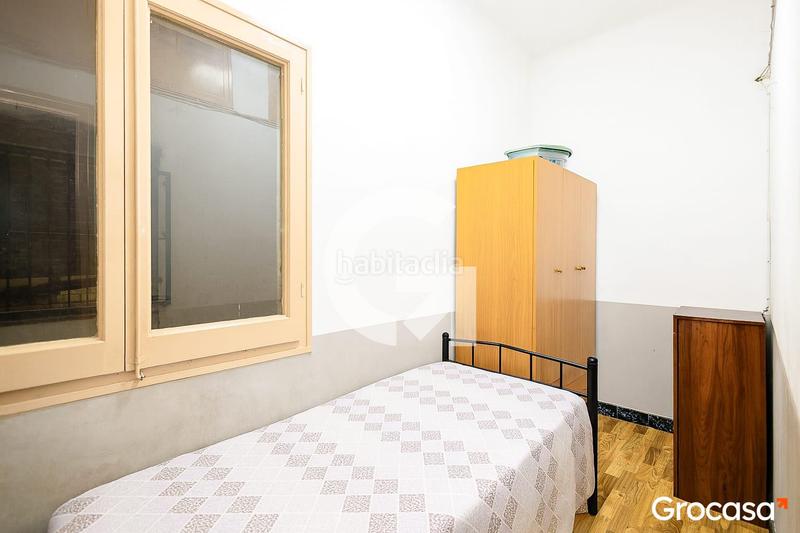 Foto 13f645d7-2a4e-46fa-a878-73cd82ae0c3e. Planta baixa a Collblanc Hospitalet de Llobregat (L´)