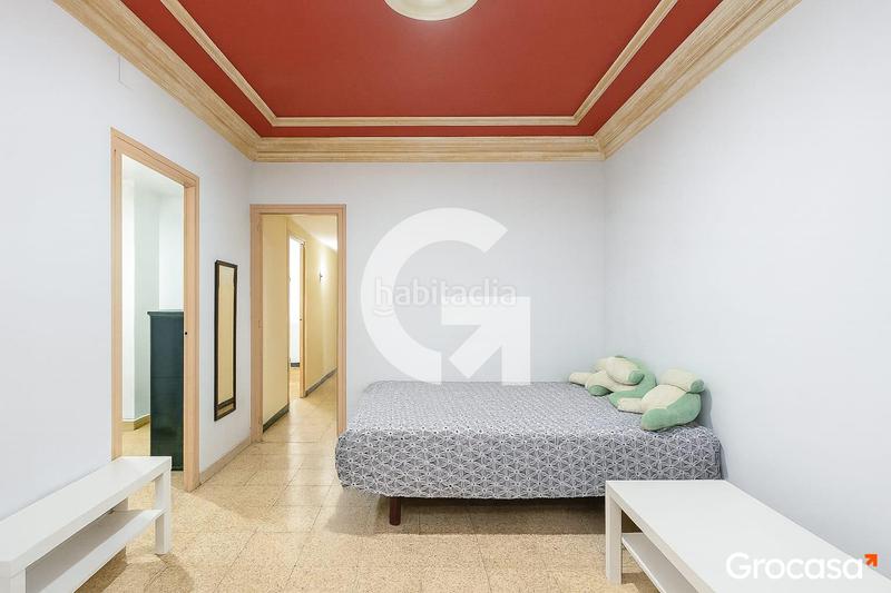 Foto 5fbe35af-a5f8-4dbd-a423-8ea02e742a15. Planta baixa a Collblanc Hospitalet de Llobregat (L´)