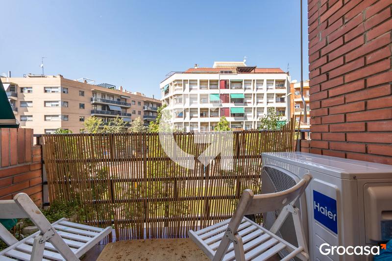 Foto eb589d14-9f6c-4743-994b-26a93d74da07. Piso exterior con ascensor y balcon en Centre Esplugues de Llobregat