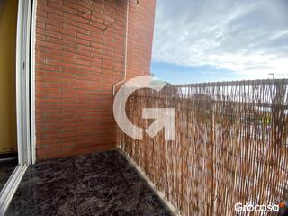 Appartement  Rd sant oleguer. Piso con 4 habitaciones, ascensor y balcón