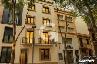 Attique  Cl rector triado. Ático de obra nueva con terraza  cerca de plaza españa y estació