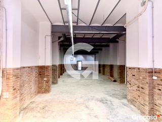 Fabrikhalle  Cl sugranyes. Nave reformada con bóveda catalana en santsbadal