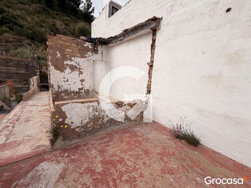 Foto 5fb3ce6e-ae2c-47c0-9f98-ba940905df00. Casa aparellada a Centro-El Castillo Sagunt