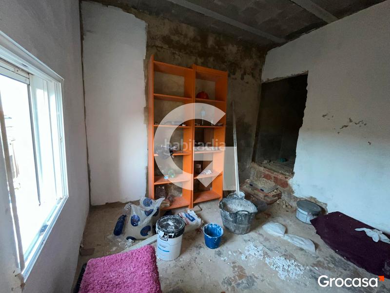 Foto e8b0d393-ae9b-4d6c-a727-54ab35243d2e. Casa aparellada a Centro-El Castillo Sagunt