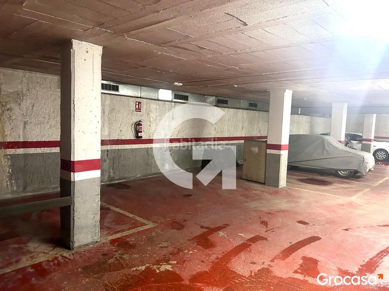 Foto 94248c41-bc0d-4da7-b53b-cac4907e5191. Parking voiture dans cl joan antoni samaranch dans Centre-Can Nadal Sant Feliu de Llobregat