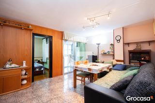 Etagenwohnung in Sagnier-Plaça de Catalunya. Tu nuevo hogar en el corazón del prat de llobregat