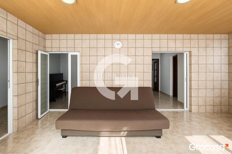 Foto 33153de6-7359-4ad5-8ce2-13110d464e79. Penthouse in Pubilla Cases Hospitalet de Llobregat (L´)