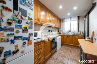 Appartement à Cerdanyola Sud. Piso en cerdanyola sud con ascensor!