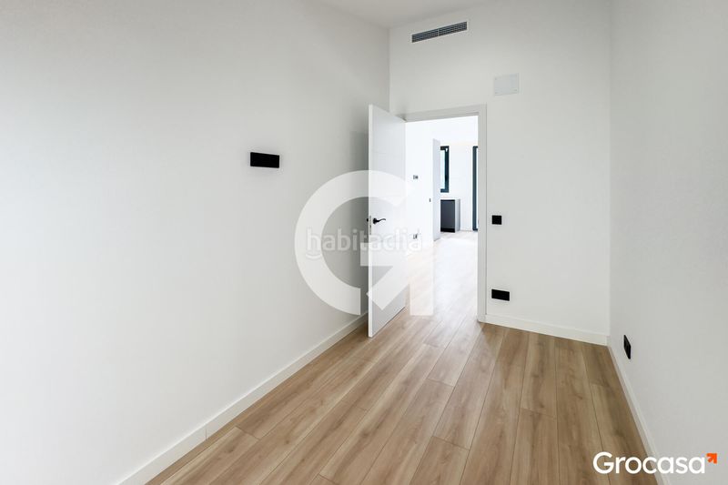 Foto 22e9a481-e520-4faa-966a-c03ce507fdc0. Pis amb calefacció a Sants-Badal Barcelona