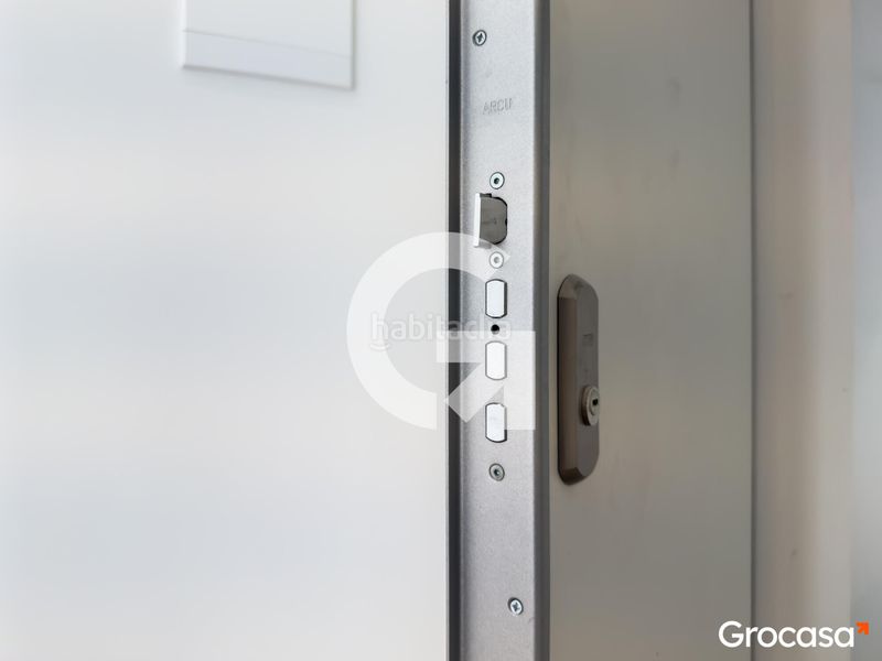 Foto 9080d6c0-3210-4c2e-a261-bb2d20c20459. Pis amb calefacció a Sants-Badal Barcelona