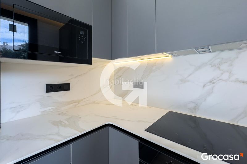 Foto fc1a21b6-7b47-4040-9eca-356b065ba0d9. Pis amb calefacció a Sants-Badal Barcelona