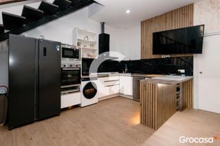 Local Comercial  Cl sant josep oriol. Local vivienda completamente reformado.