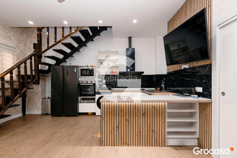 Foto 5172f117-daba-4583-9ee0-800af49760e4. Locale commerciale in Riu Nord Santa Coloma de Gramenet