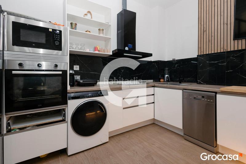 Foto 7ac2e594-98c3-4eb1-bb71-e59a76ae1618. Locale commerciale in Riu Nord Santa Coloma de Gramenet