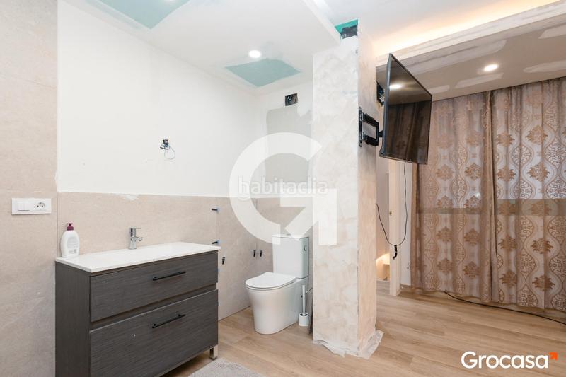 Foto b98fc921-caad-4120-a739-2823988fe21e. Locale commerciale in Riu Nord Santa Coloma de Gramenet