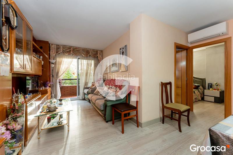 Foto 38a12676-5e12-4ad7-9f55-39fceda4b622. Pis a La Gavarra Cornellà de Llobregat