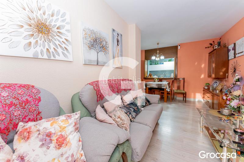 Foto 63d7eb87-e98b-4dbb-b42c-6f92aaeb7d6f. Pis a La Gavarra Cornellà de Llobregat