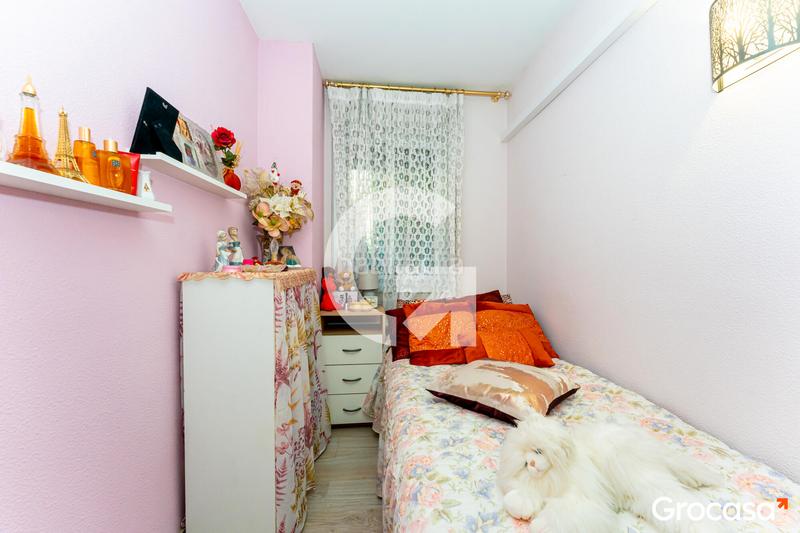 Foto 742afb29-359a-4fce-9550-30221c57188b. Pis a La Gavarra Cornellà de Llobregat