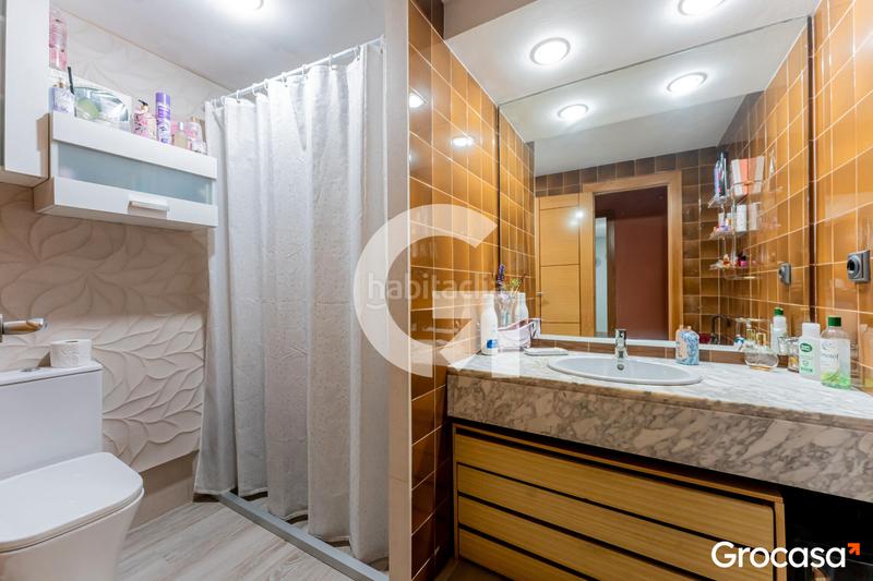 Foto 95ad9b2f-a780-460a-bd6b-cb2408633b76. Pis a La Gavarra Cornellà de Llobregat