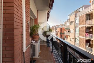Appartement à Sants-Badal. Piso con balcon en santsbadal
