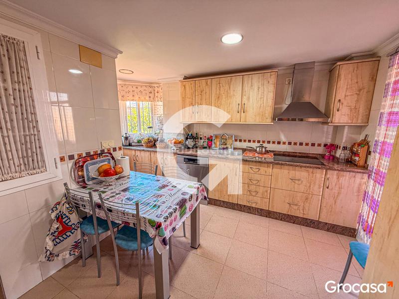 Foto 627e2c20-46e7-4c15-ad5e-63c5bb9dbf57. Casa con parcheggio piscina in El Tomillar Torre del Mar