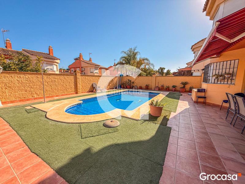 Foto a96b899b-a687-4322-8503-20d34e536d8d. Casa con parcheggio piscina in El Tomillar Torre del Mar