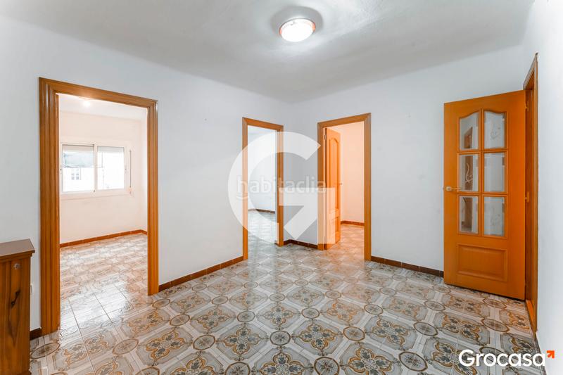 Foto 46c73dcc-2431-4288-9370-045140f628ba. Pis amb calefacció a Can Vidalet Esplugues de Llobregat