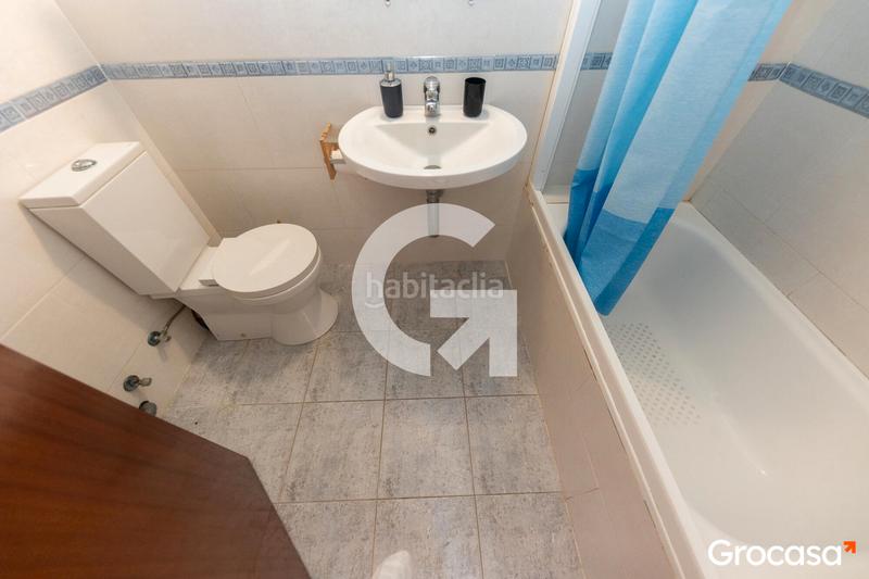 Foto 0cefd04c-346e-4fe3-ac52-66bb7f14cddf. Piso  luminoso y con vestidor! en Vilamarina Viladecans