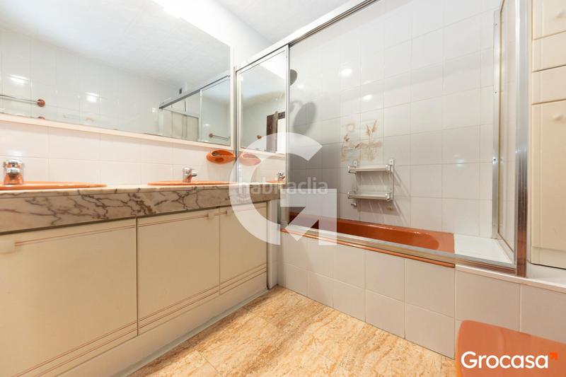 Foto 03fa5da5-d928-45e4-9e22-416b278a53a6. Maison jumelée avec chauffage parking dans Vinyets-Molí Vell Sant Boi de Llobregat