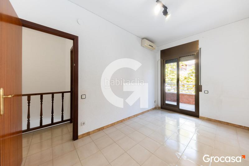 Foto 15f36d00-8e5e-4314-b4f4-f189359c69c1. Maison jumelée avec chauffage parking dans Vinyets-Molí Vell Sant Boi de Llobregat