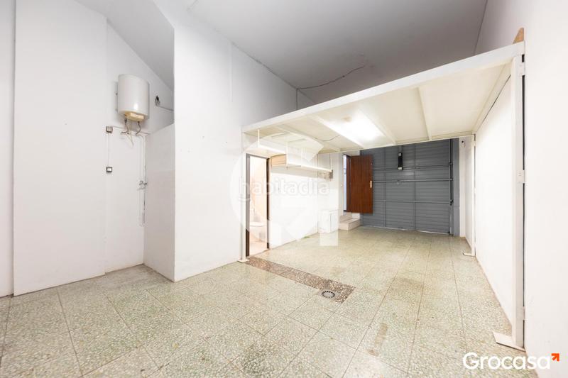 Foto 2ad27a3c-6818-4659-b06c-8055a2c82110. Maison jumelée avec chauffage parking dans Vinyets-Molí Vell Sant Boi de Llobregat