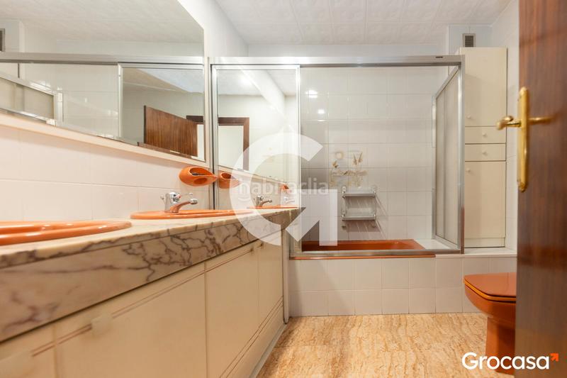 Foto 67f2ec02-981f-4eca-aa09-e49c33a6a135. Maison jumelée avec chauffage parking dans Vinyets-Molí Vell Sant Boi de Llobregat