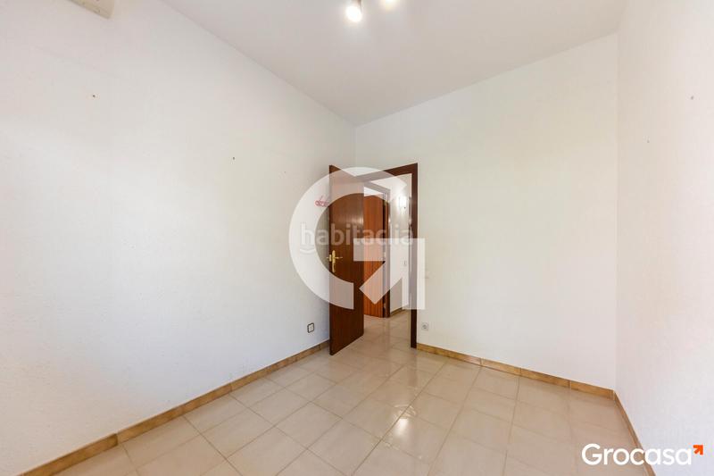 Foto 82513979-3105-45d8-a54f-f6c045815a02. Maison jumelée avec chauffage parking dans Vinyets-Molí Vell Sant Boi de Llobregat