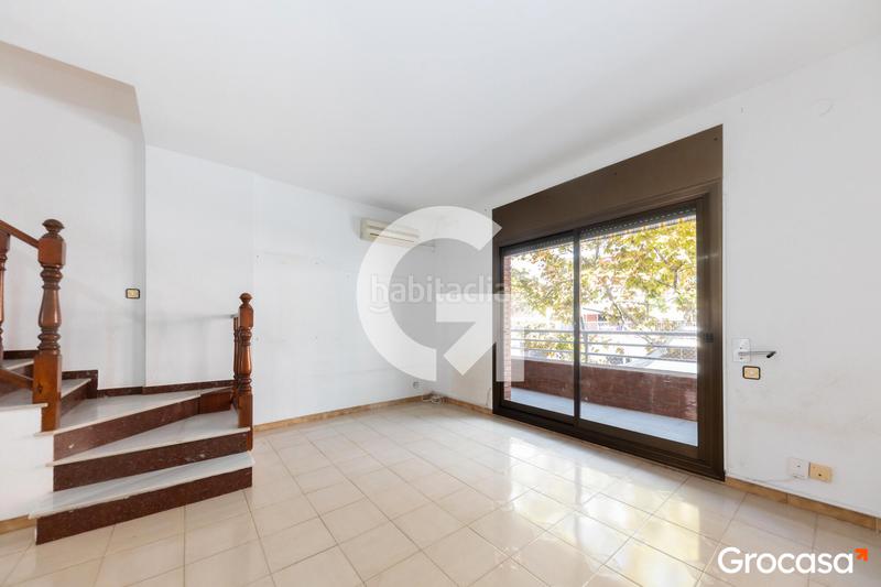 Foto 9222df31-1fa3-471b-9803-9efaec4f2466. Maison jumelée avec chauffage parking dans Vinyets-Molí Vell Sant Boi de Llobregat