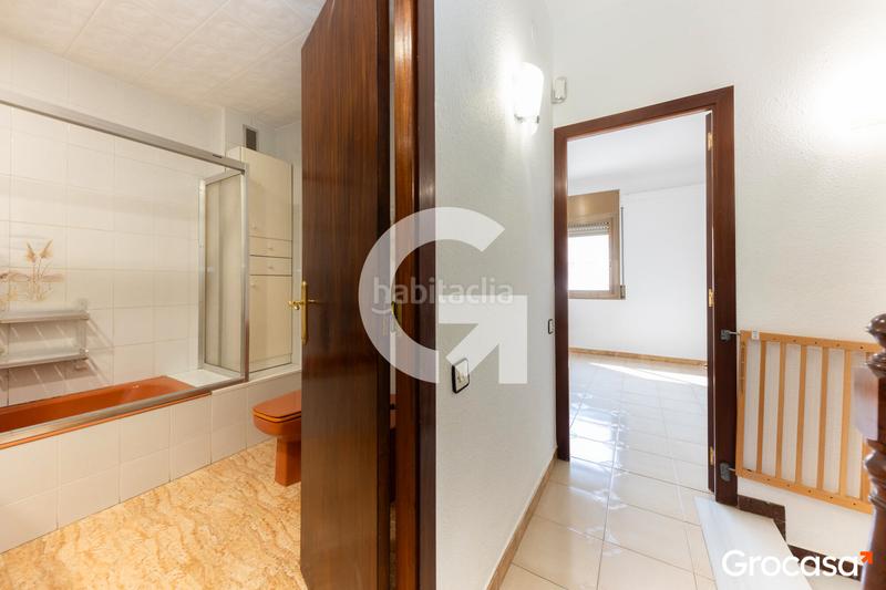 Foto eb14a4c7-bc30-4a38-ab72-df8671a9bd4a. Maison jumelée avec chauffage parking dans Vinyets-Molí Vell Sant Boi de Llobregat