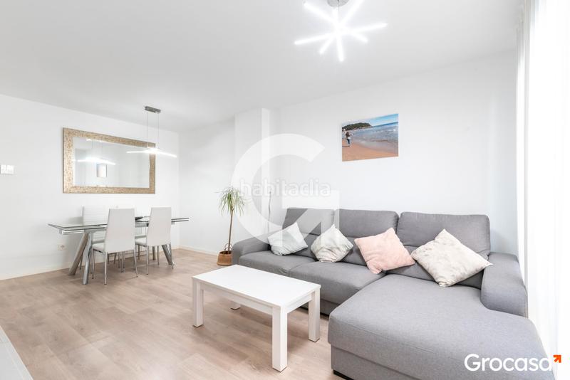 Foto 0bea0457-c0c2-4048-8842-7003522eeb4b. Appartamento con riscaldamento parcheggio piscina in Sant Feliu de Llobregat