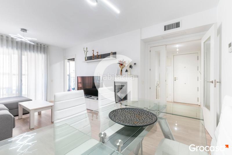 Foto cdc6d645-dd8d-4f2a-a874-d9d4f0f163f2. Appartamento con riscaldamento parcheggio piscina in Sant Feliu de Llobregat