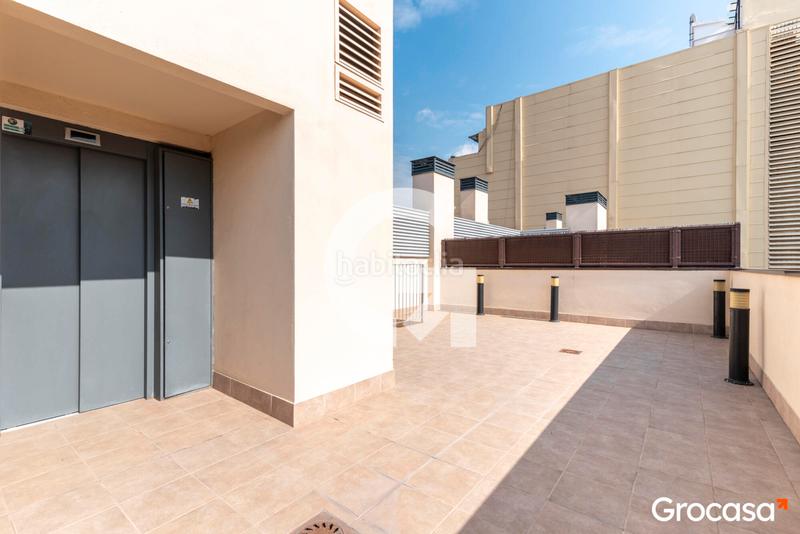 Foto f65b7912-bd0d-4c1f-8c19-b0fca8c50599. Appartamento con riscaldamento parcheggio piscina in Sant Feliu de Llobregat