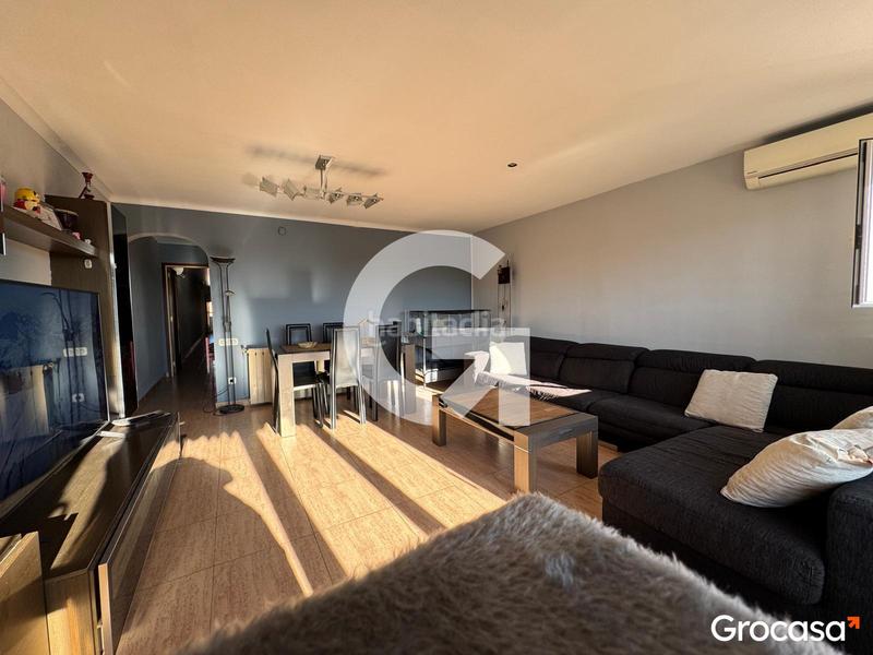 Foto 2b9da191-4d06-4b05-ac9f-7453490c10cd. Appartement avec chauffage dans Sant Pere Nord Terrassa